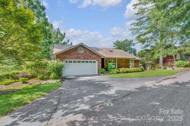 156 Circle Top Drive Hendersonville NC 28739