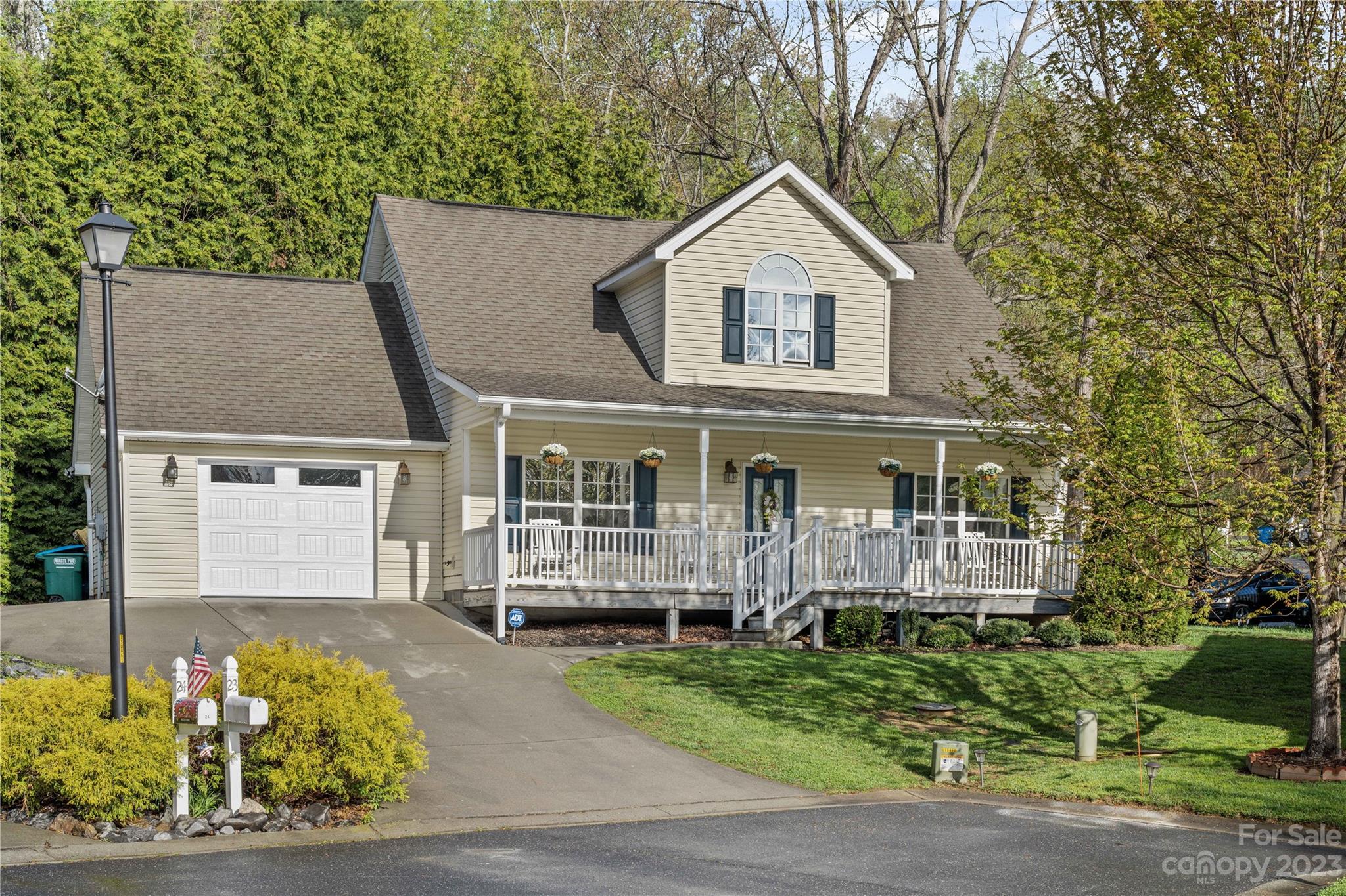 23 Attaberry Court Asheville NC 28805