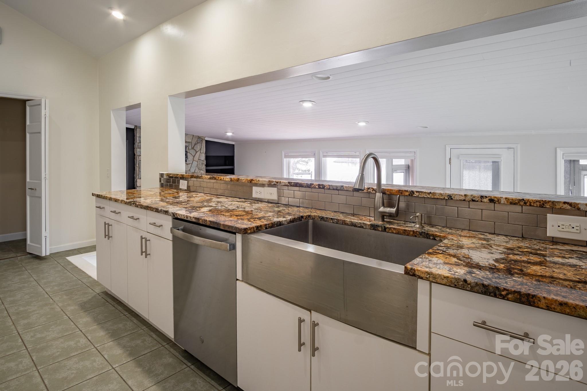 208 Island View Road Mount Holly NC 28120