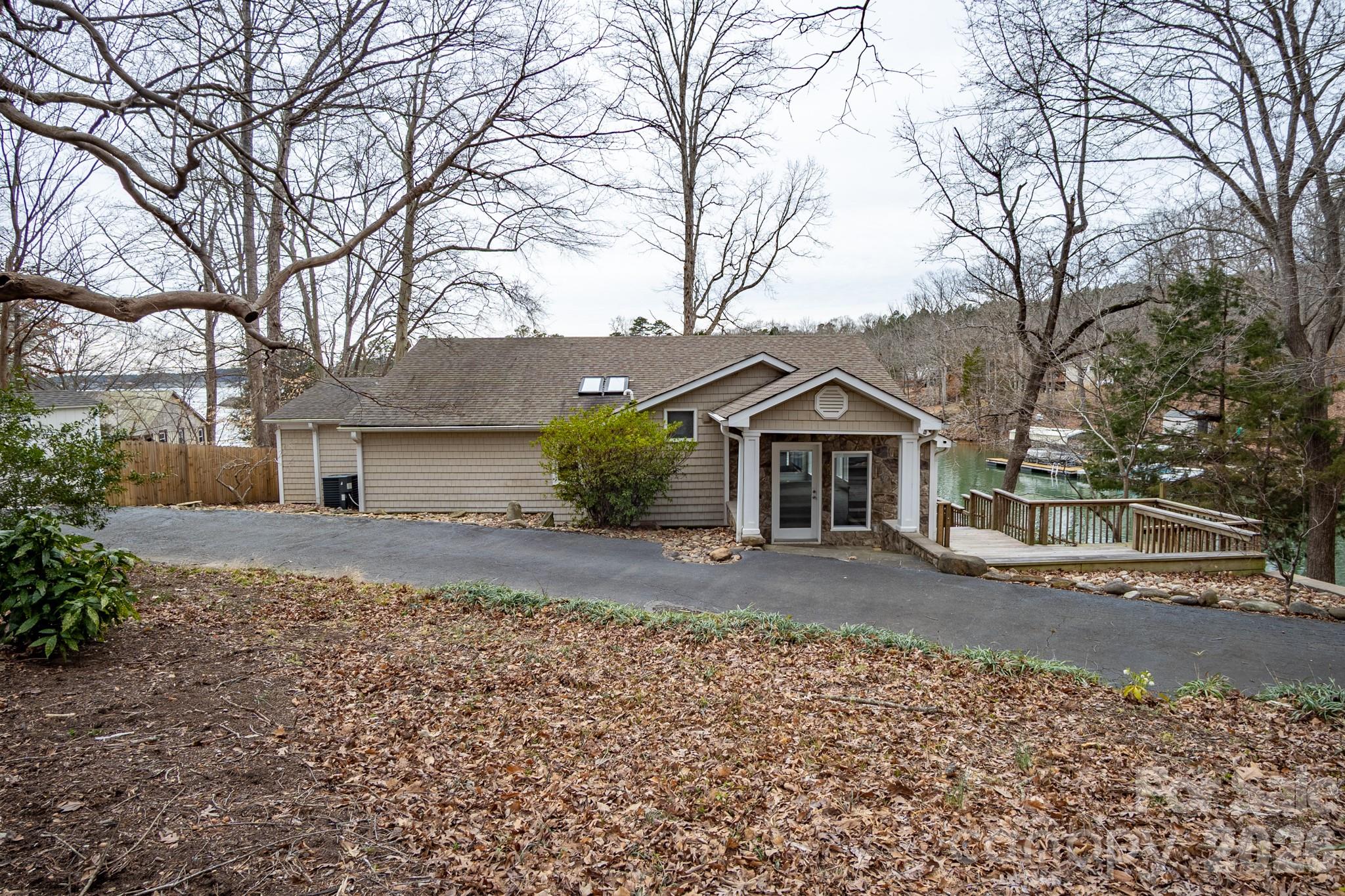 208 Island View Road Mount Holly NC 28120