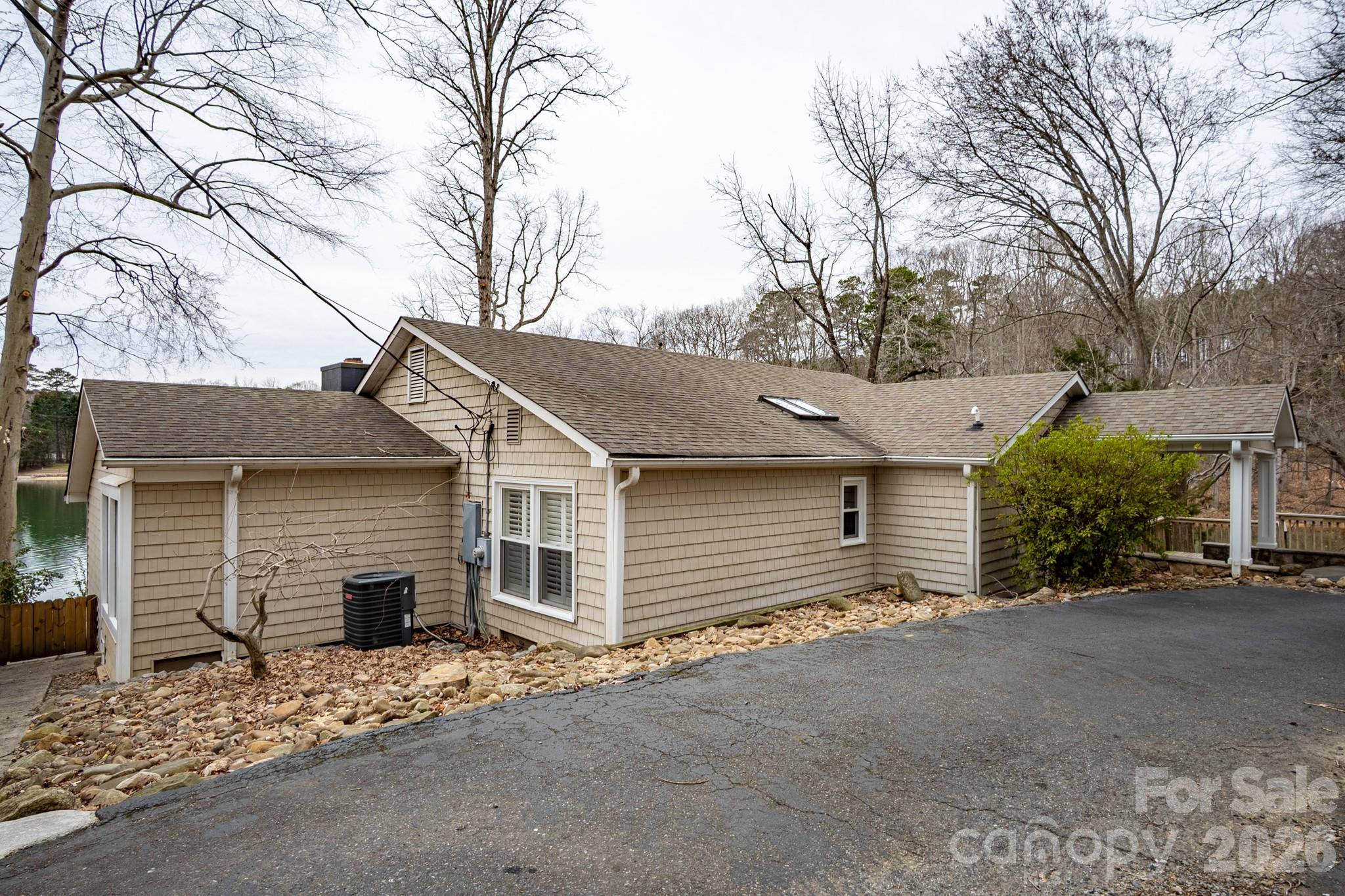 208 Island View Road Mount Holly NC 28120