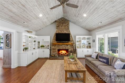 17812 Wilbanks Drive Charlotte NC 28278