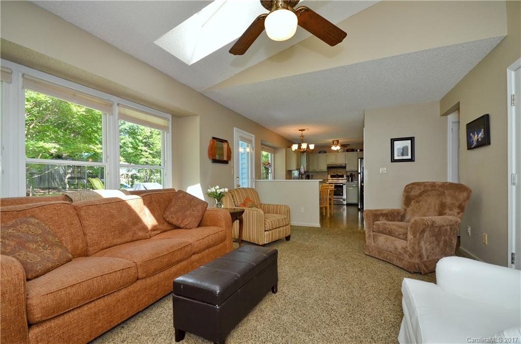 16 N Leslie Lane Asheville NC 28805
