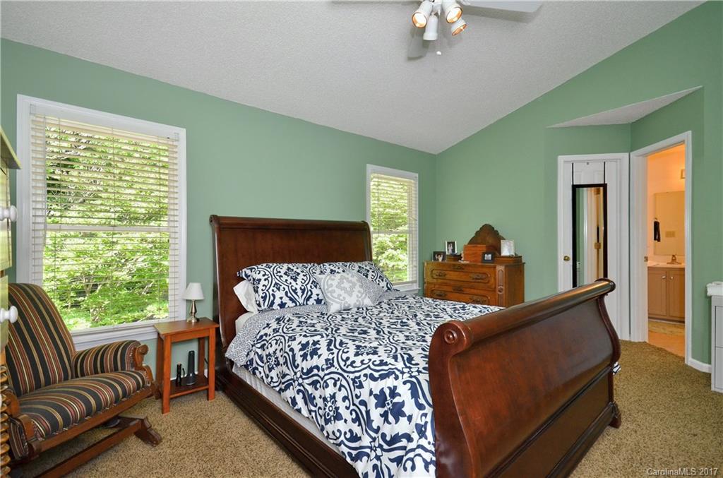 16 N Leslie Lane Asheville NC 28805