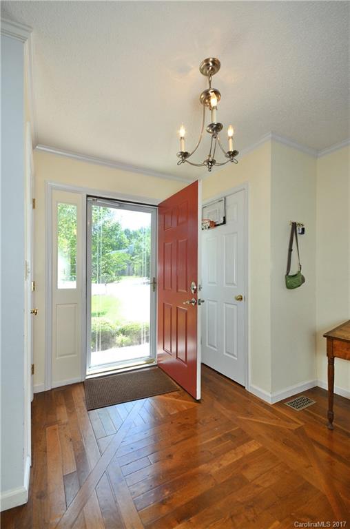 16 N Leslie Lane Asheville NC 28805