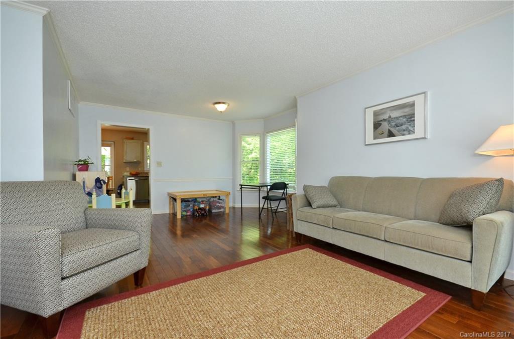 16 N Leslie Lane Asheville NC 28805