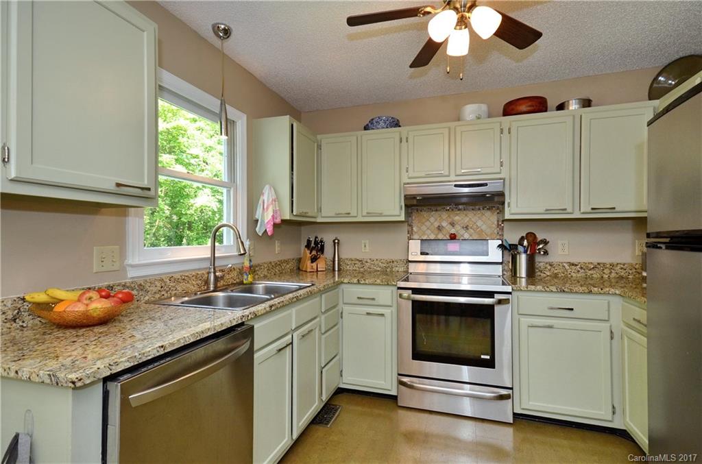 16 N Leslie Lane Asheville NC 28805