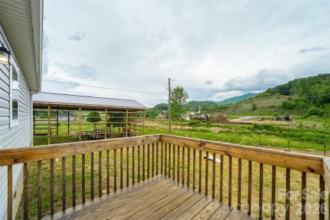 306 Burnsville School Road Burnsville NC 28714