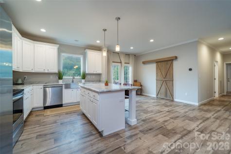 306 Burnsville School Road Burnsville NC 28714