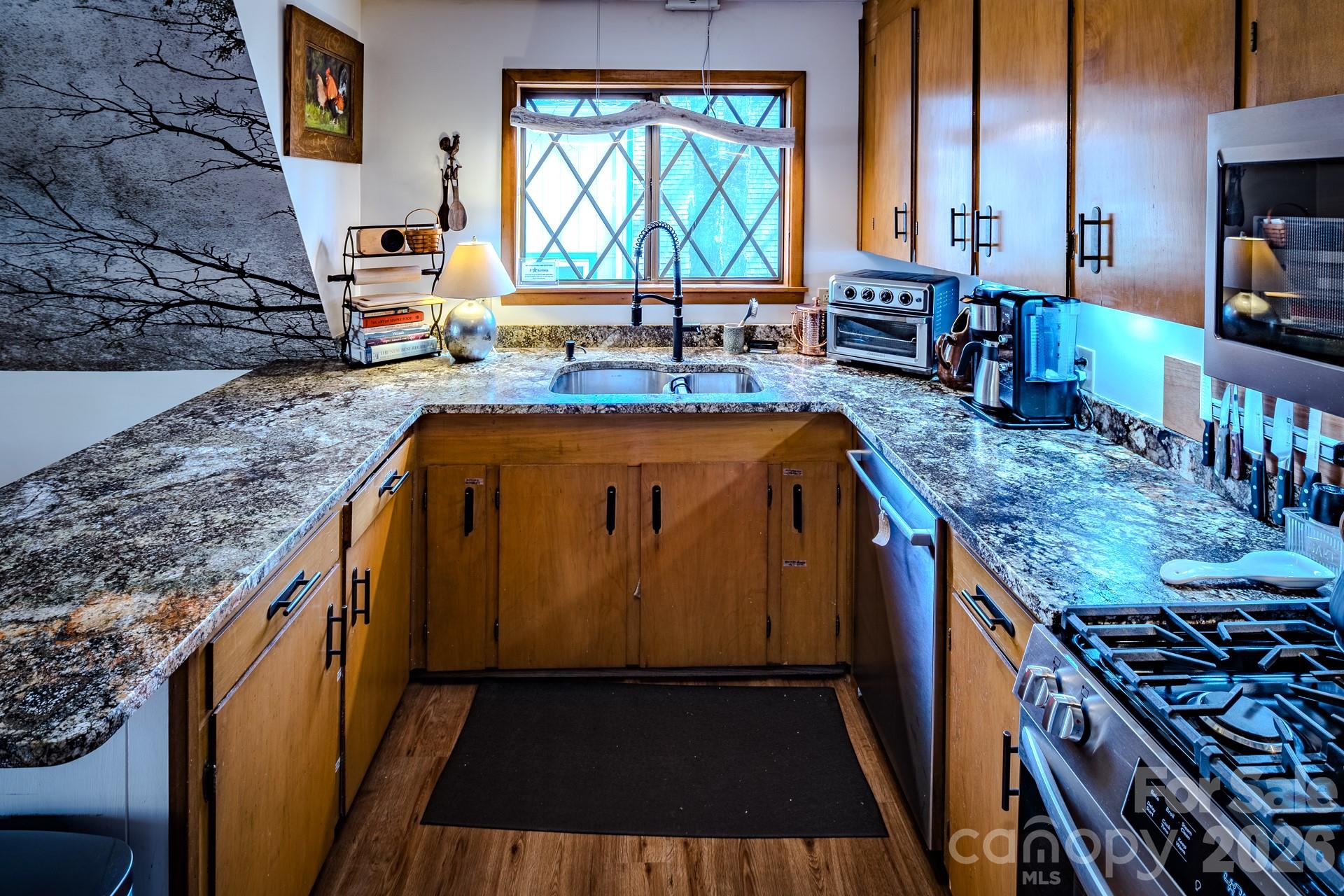 20 Lady Slipper Loop Newland NC 28657