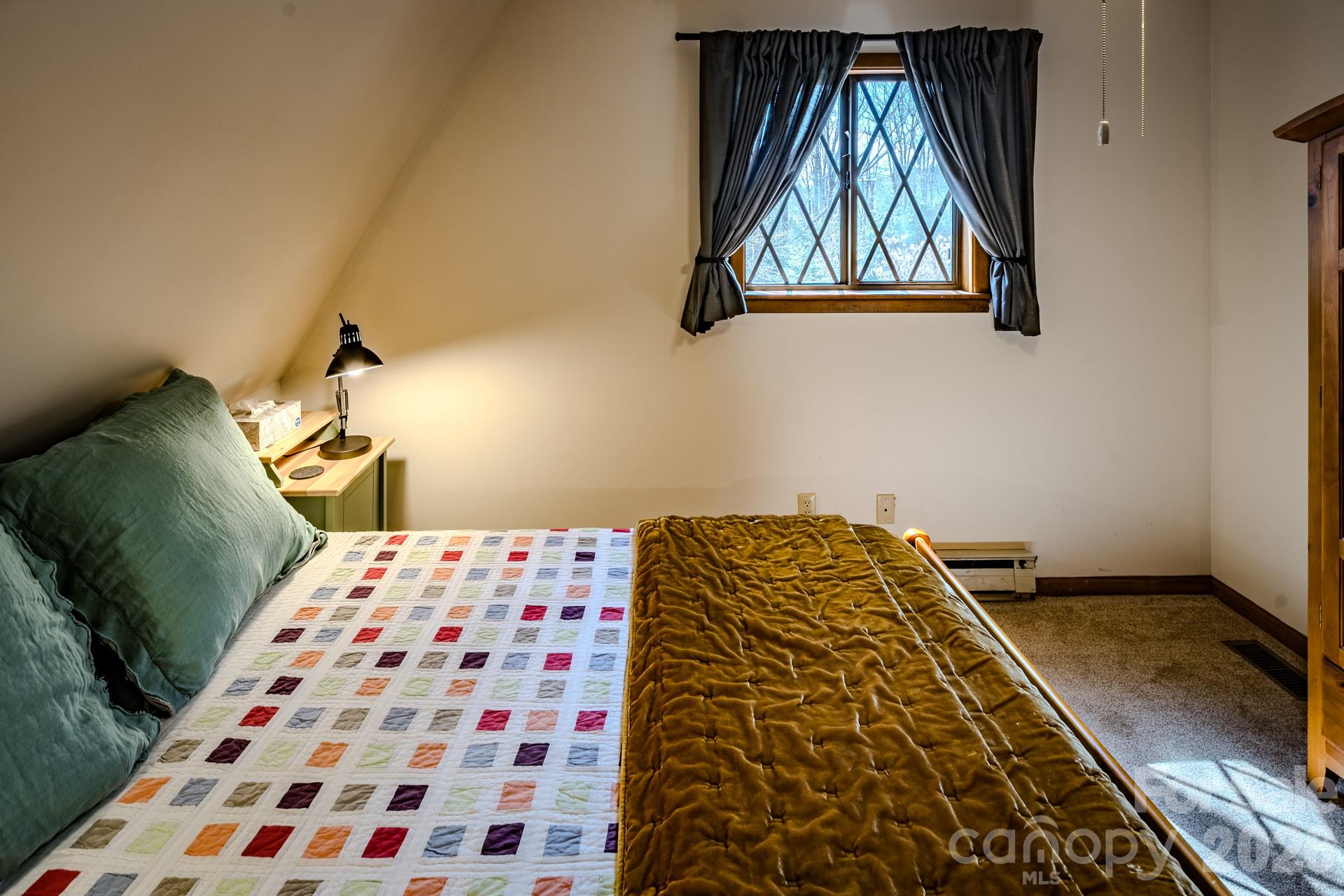 20 Lady Slipper Loop Newland NC 28657