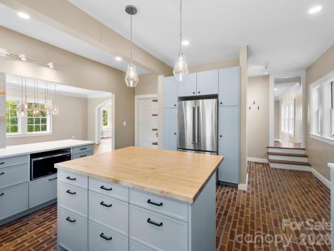 41 Malvern Walk Asheville NC 28806