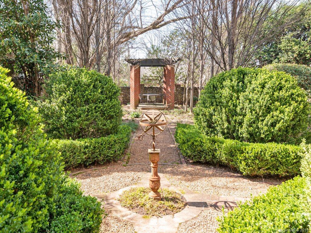 2610 Selwyn Avenue Charlotte NC 28209