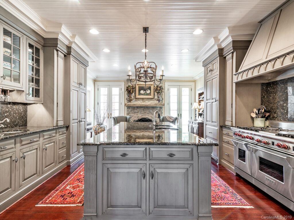 2610 Selwyn Avenue Charlotte NC 28209