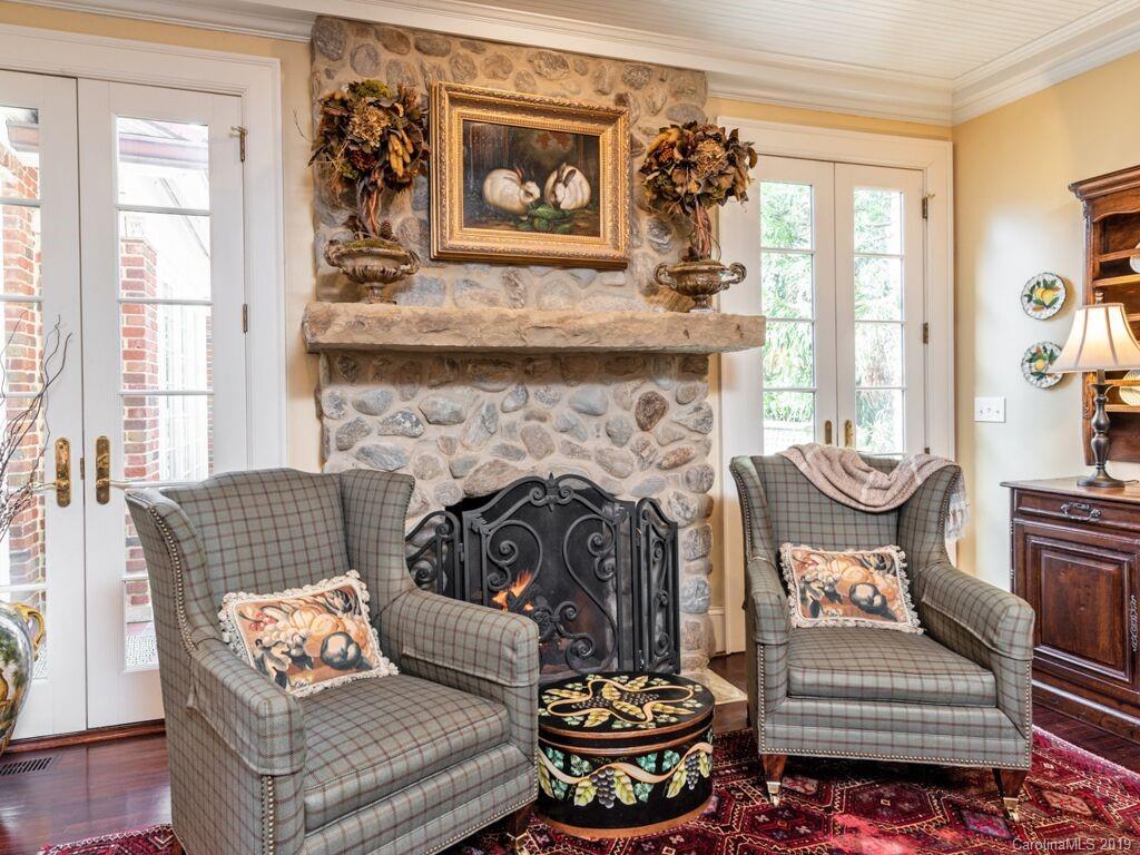 2610 Selwyn Avenue Charlotte NC 28209
