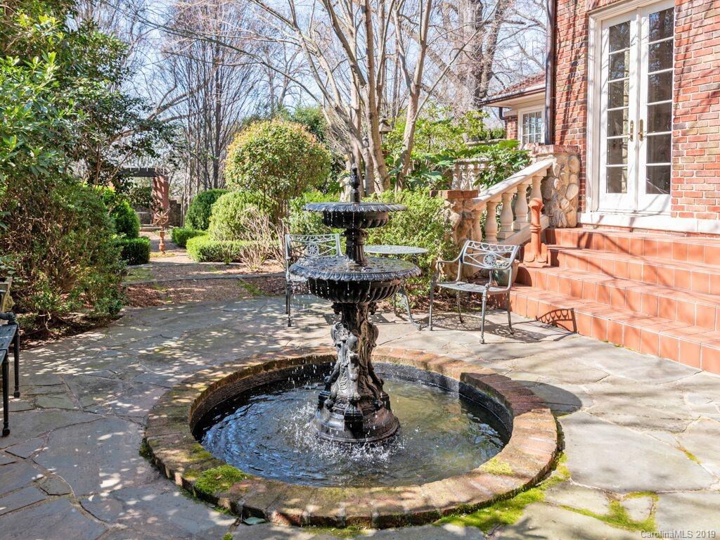 2610 Selwyn Avenue Charlotte NC 28209