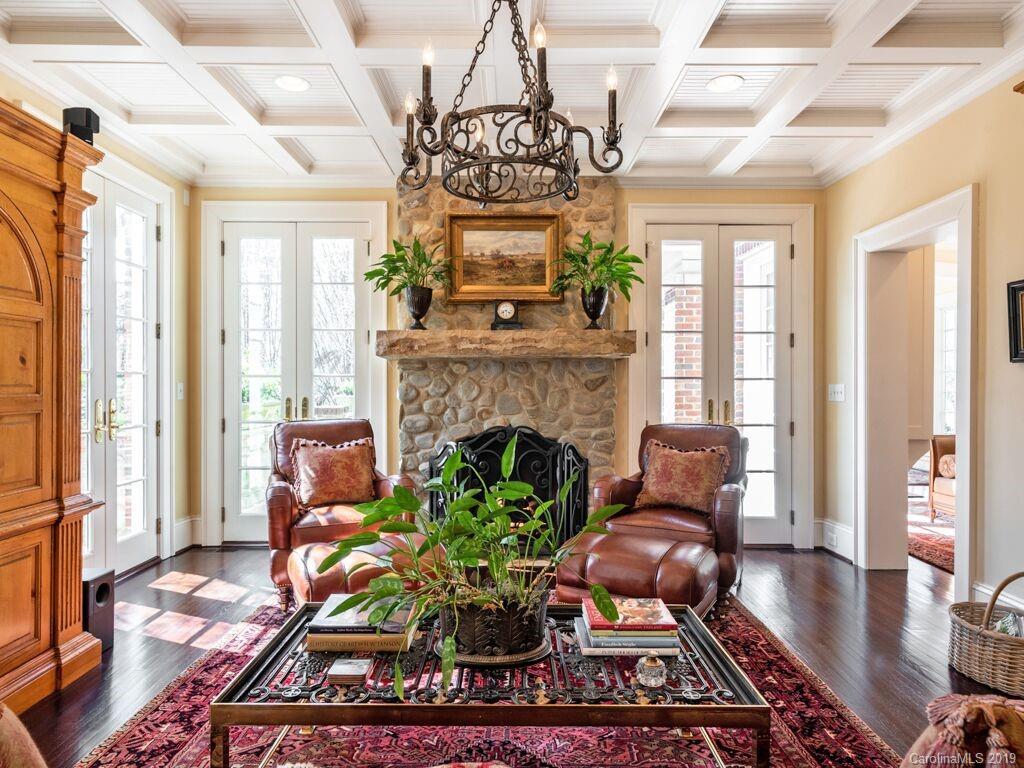 2610 Selwyn Avenue Charlotte NC 28209