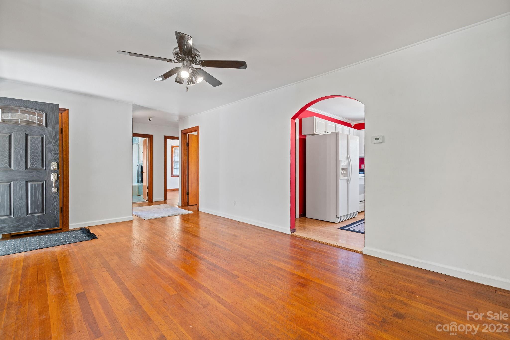 25 Oak Hill Road Candler NC 28715