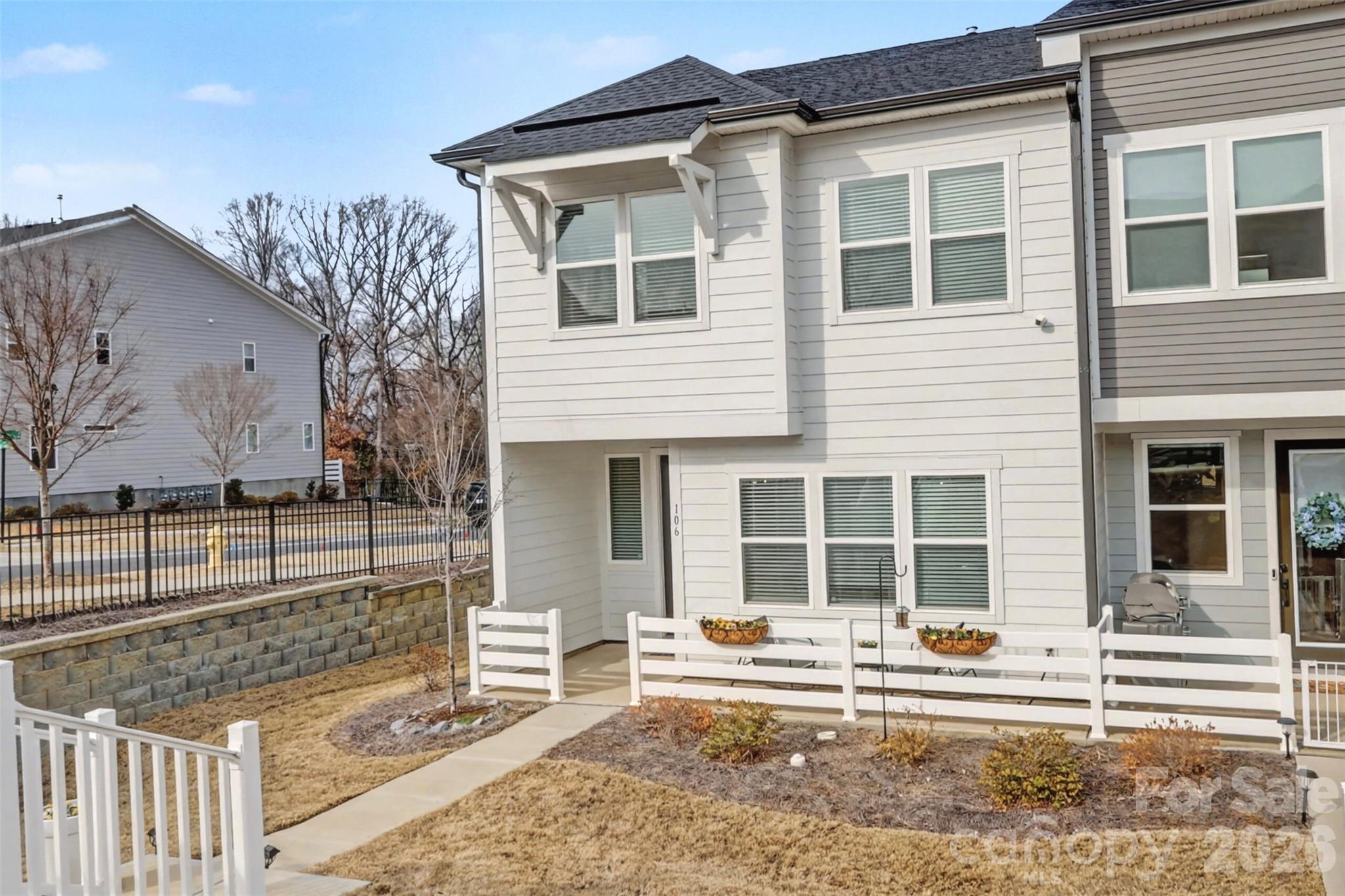 106 Renny Alley Charlotte NC 28217