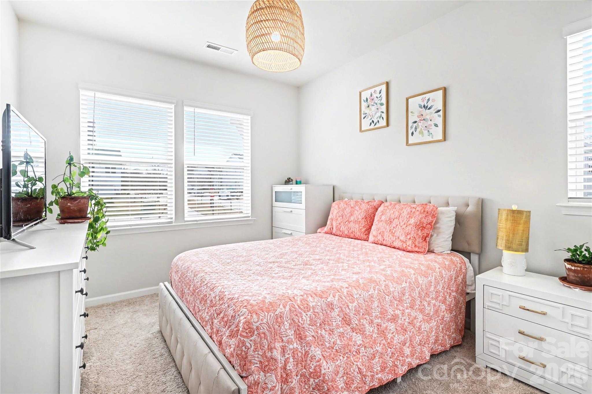 106 Renny Alley Charlotte NC 28217