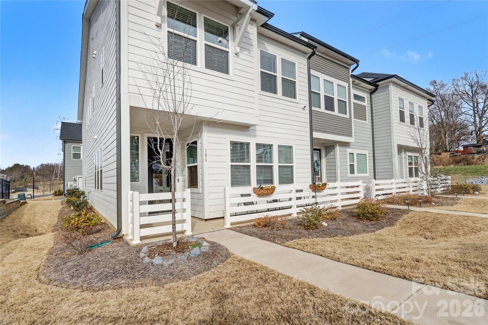 106 Renny Alley Charlotte NC 28217