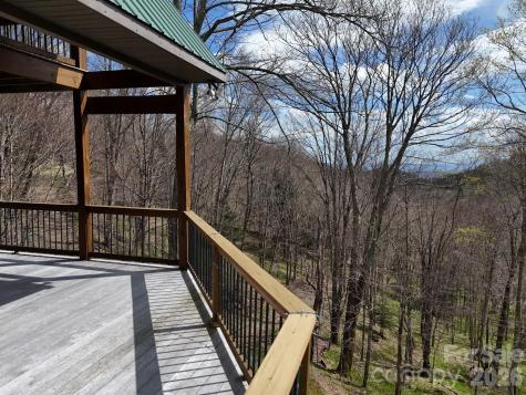 155 Mule Trail Drive Bakersville NC 28705