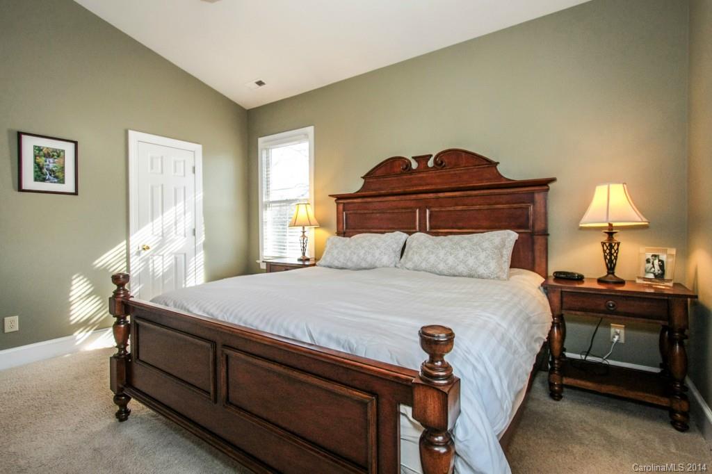 3307 Moores Glen Drive Charlotte NC 28209