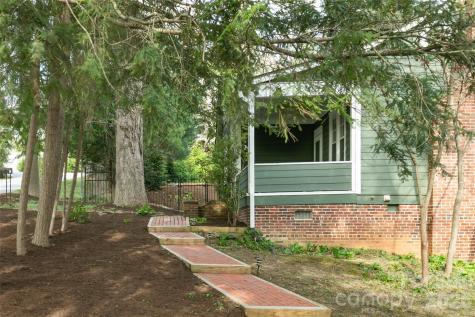 1 Ridgefield Place Asheville NC 28803