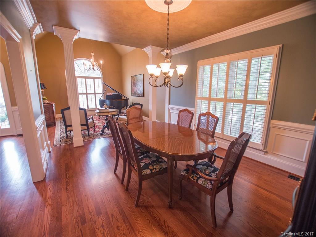 5517 Camelot Drive Charlotte NC 28270