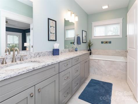 32 Cozy Cottage Way Arden NC 28704