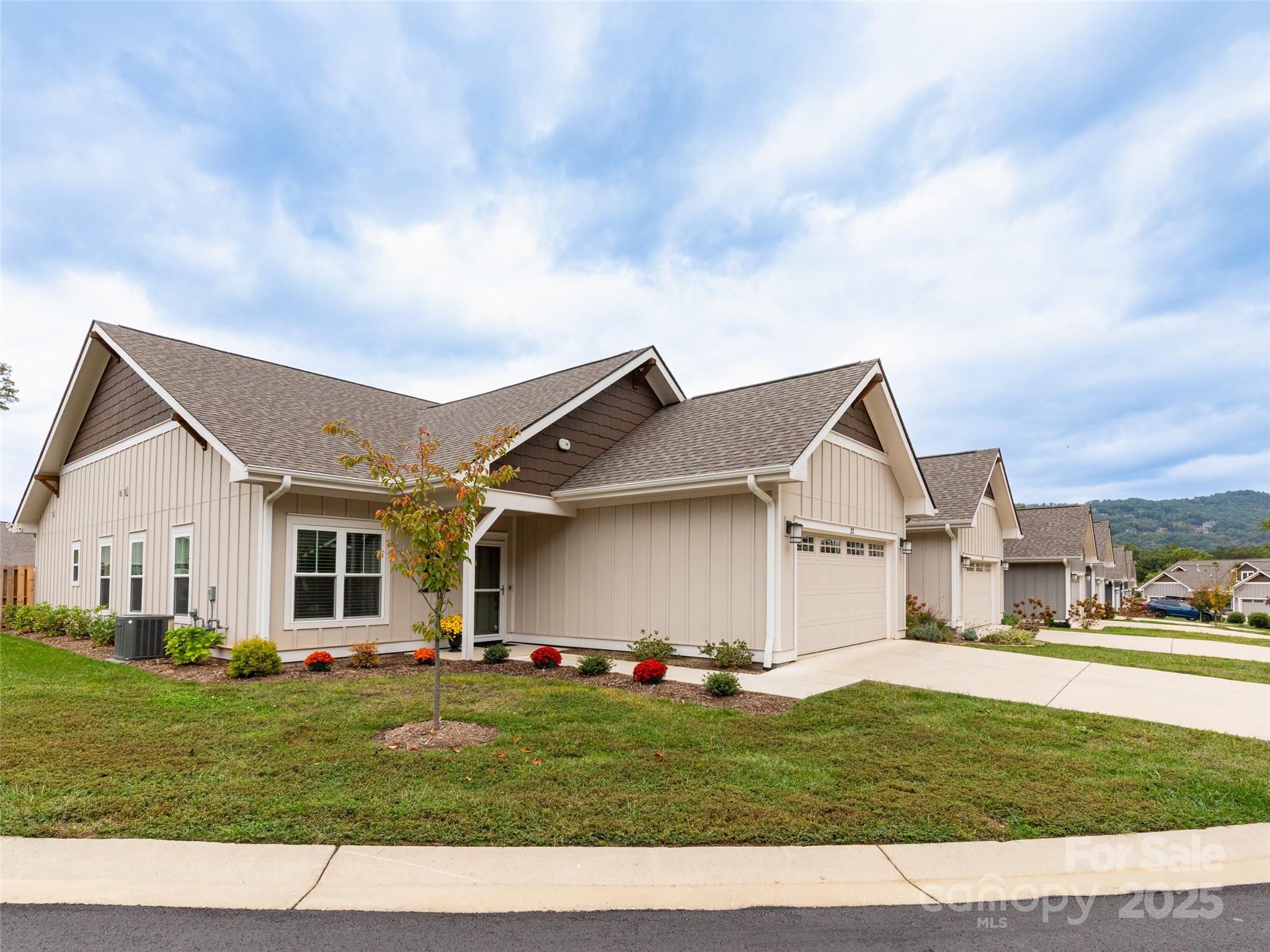 32 Cozy Cottage Way Arden NC 28704