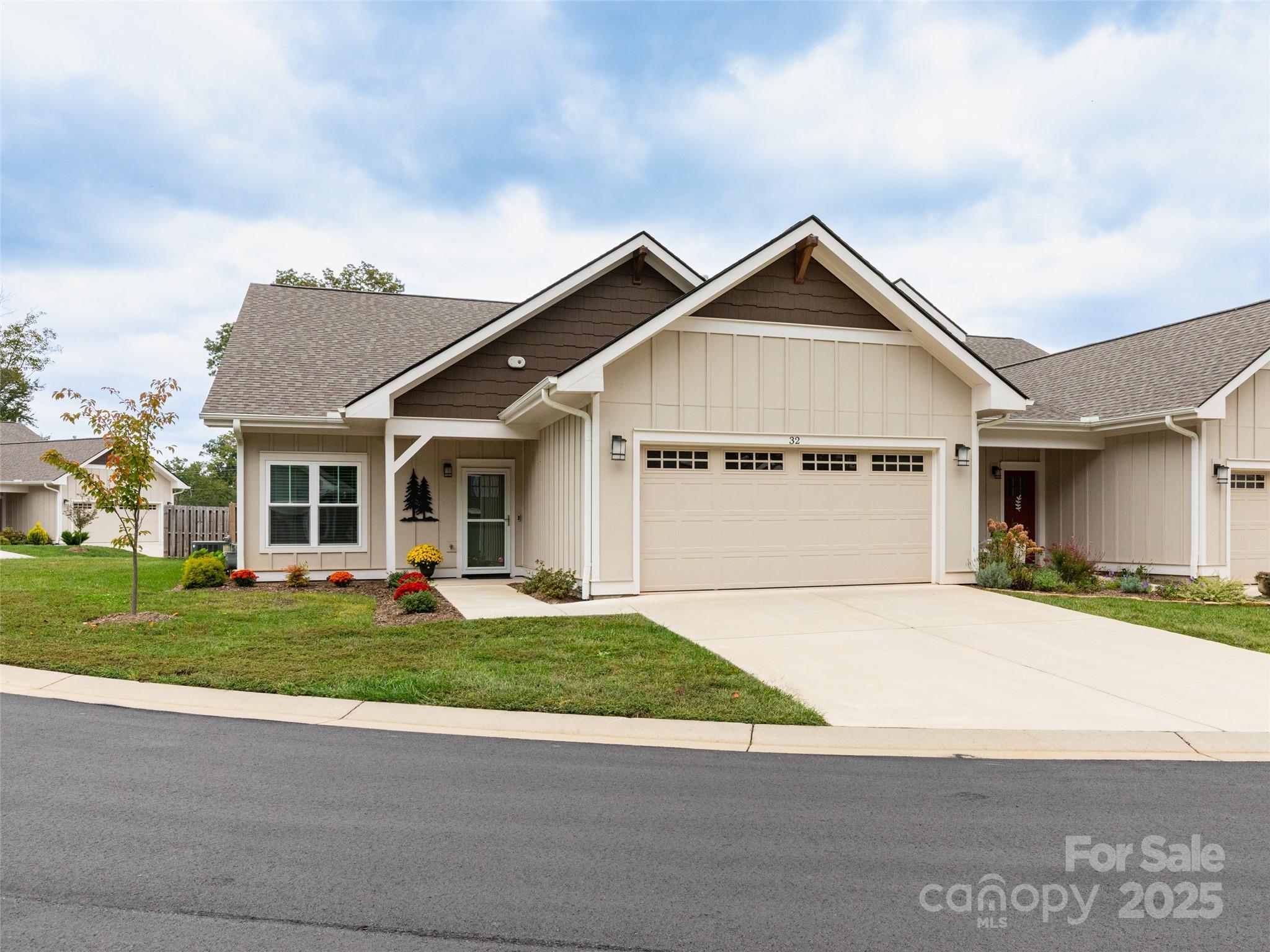 32 Cozy Cottage Way Arden NC 28704