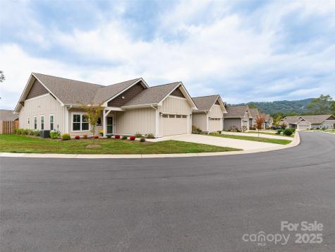 32 Cozy Cottage Way Arden NC 28704