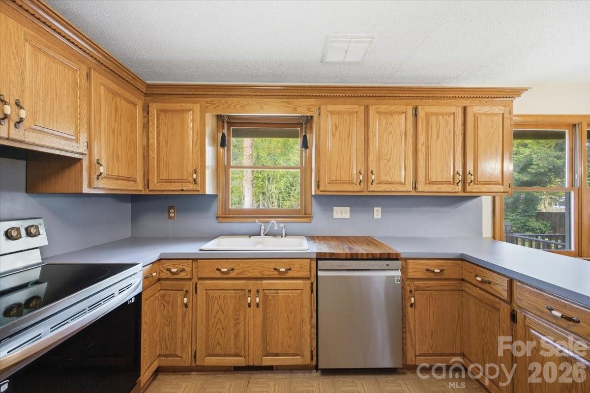 1200 Berkshire Drive Kannapolis NC 28081