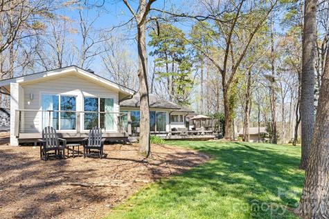 6 Pine Knoll Drive Lake Wylie SC 29710