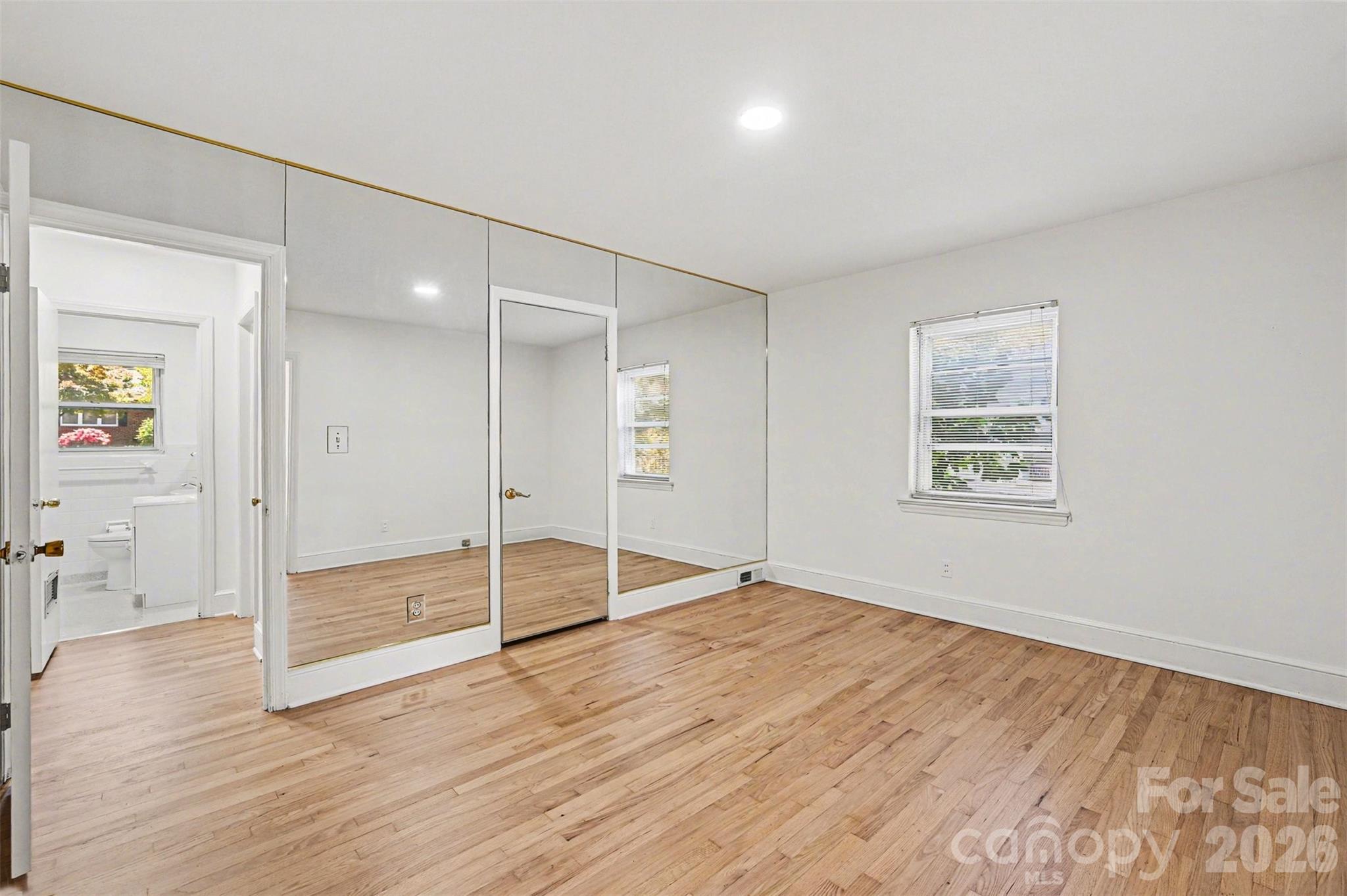 955 Hickory Nut Street Charlotte NC 28205
