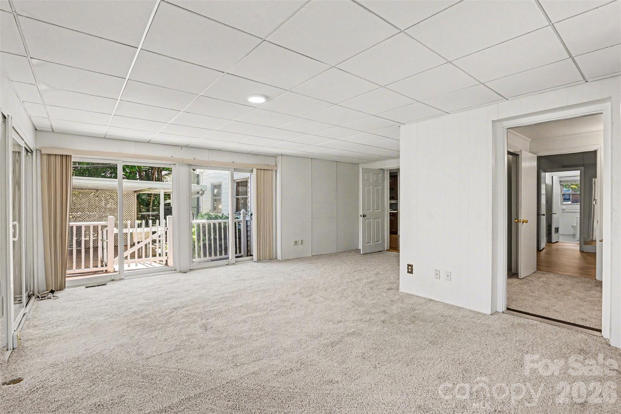 955 Hickory Nut Street Charlotte NC 28205