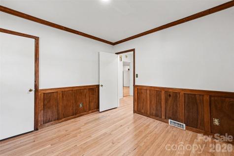 955 Hickory Nut Street Charlotte NC 28205