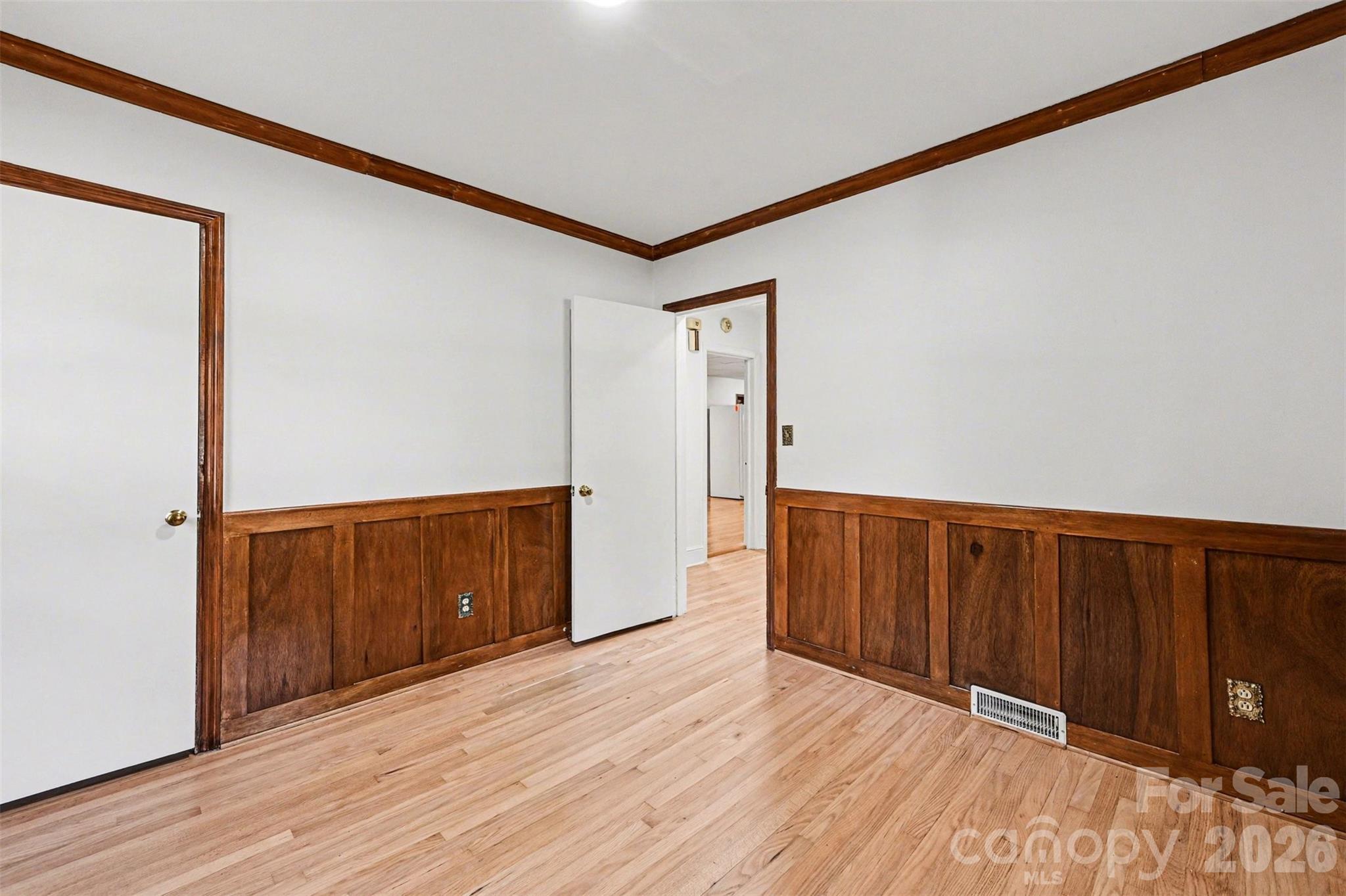 955 Hickory Nut Street Charlotte NC 28205