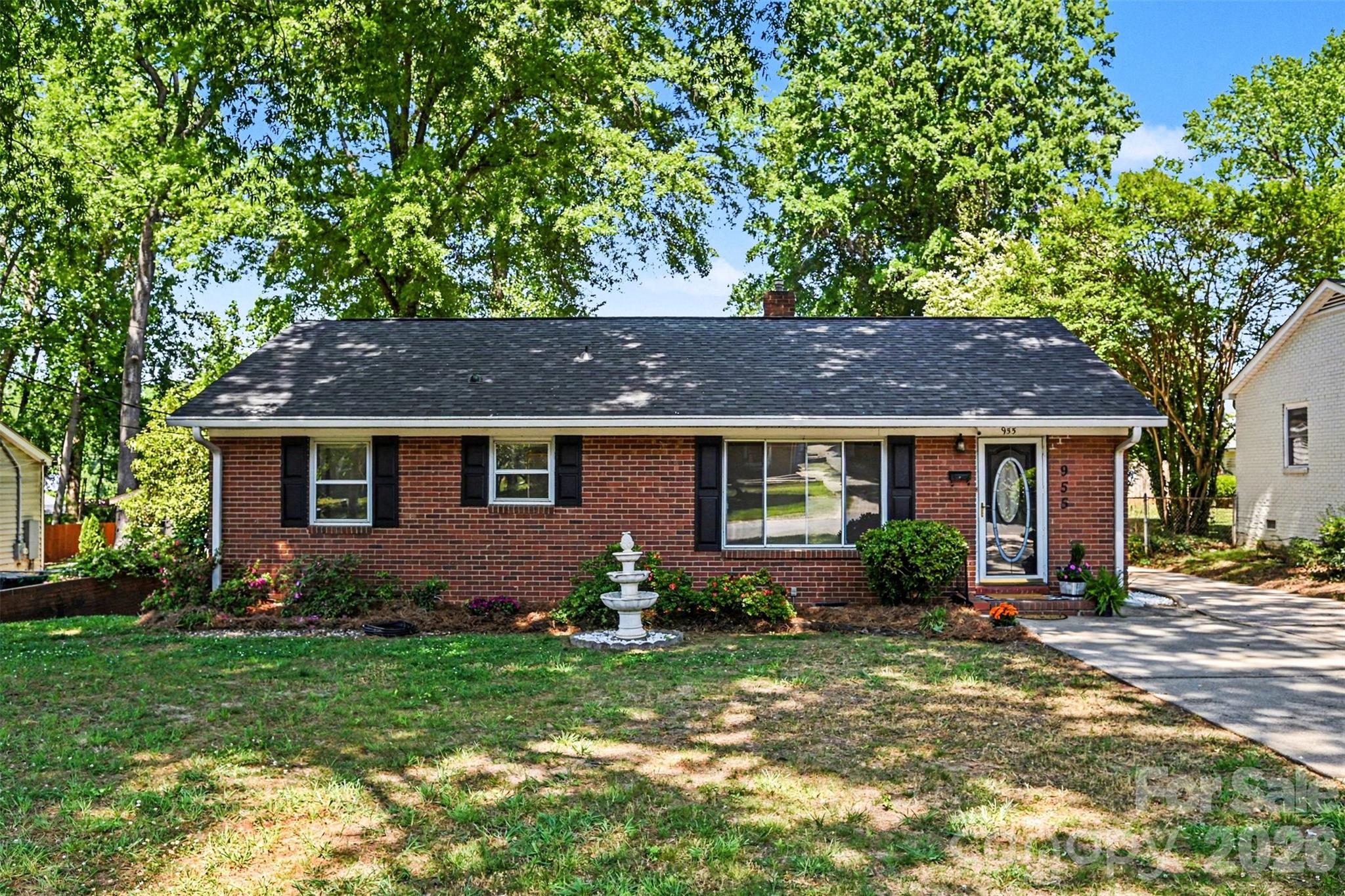 955 Hickory Nut Street Charlotte NC 28205