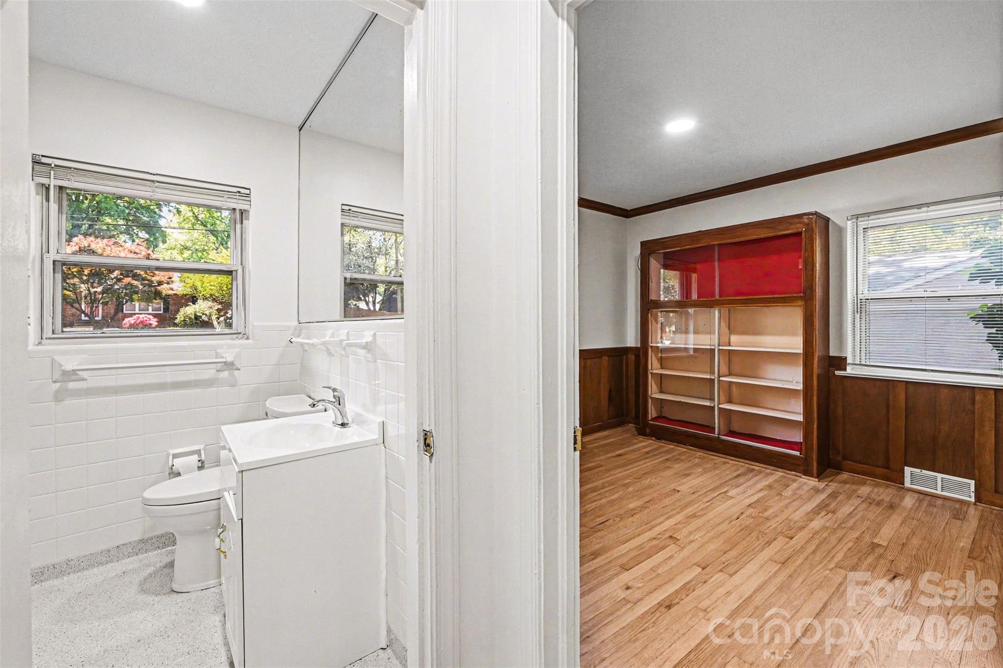 955 Hickory Nut Street Charlotte NC 28205
