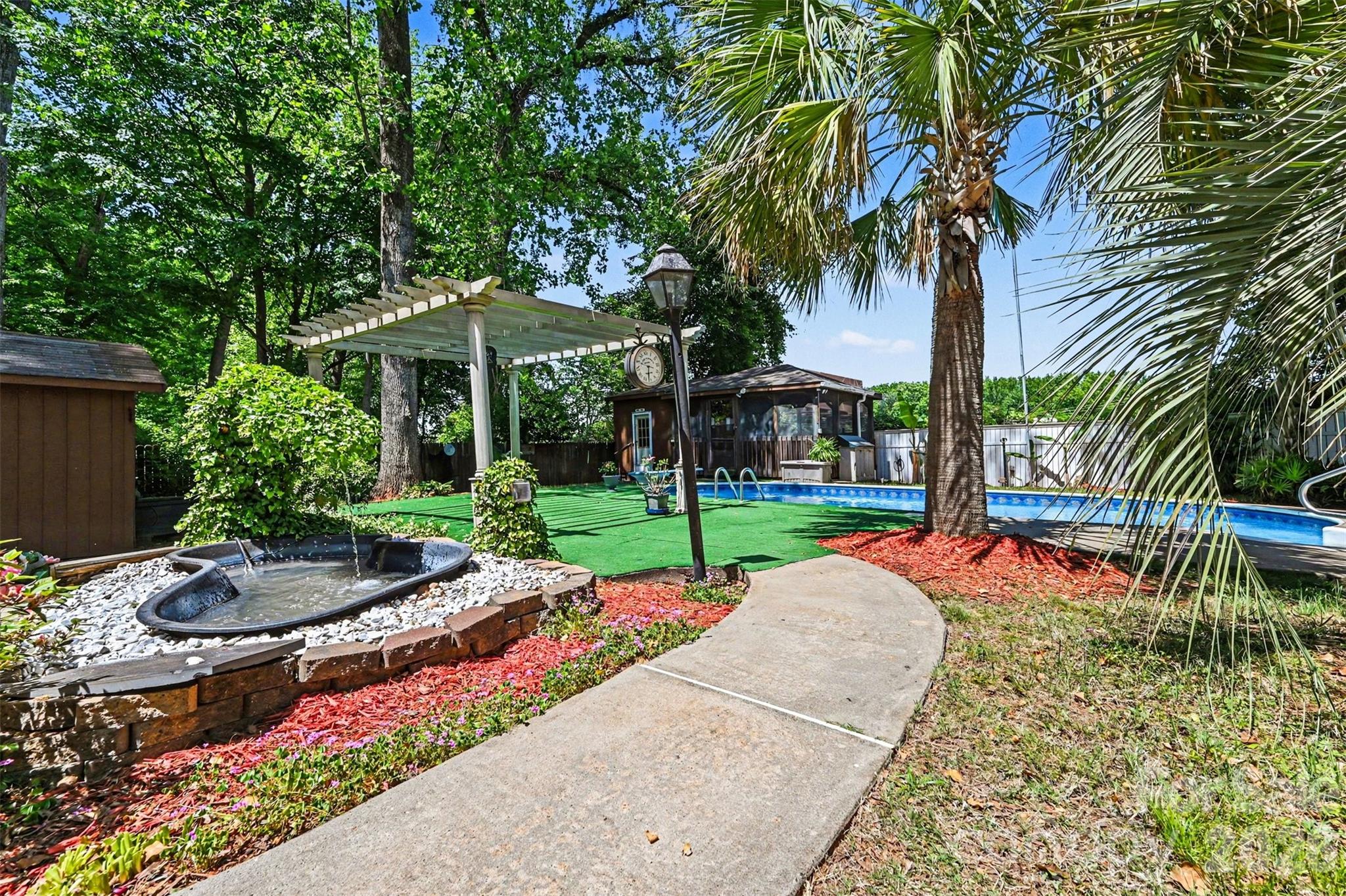 955 Hickory Nut Street Charlotte NC 28205