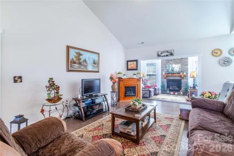 153 Water Leaf Drive Weaverville NC 28787