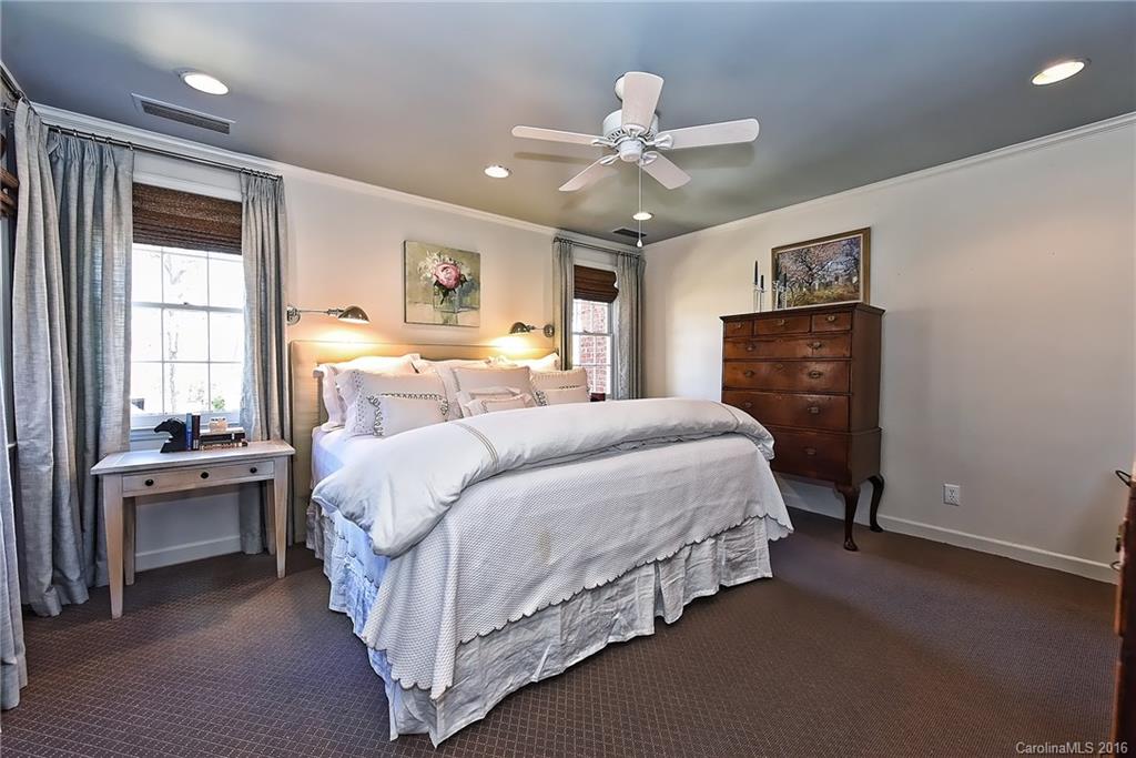 158 Perrin Place Charlotte NC 28207