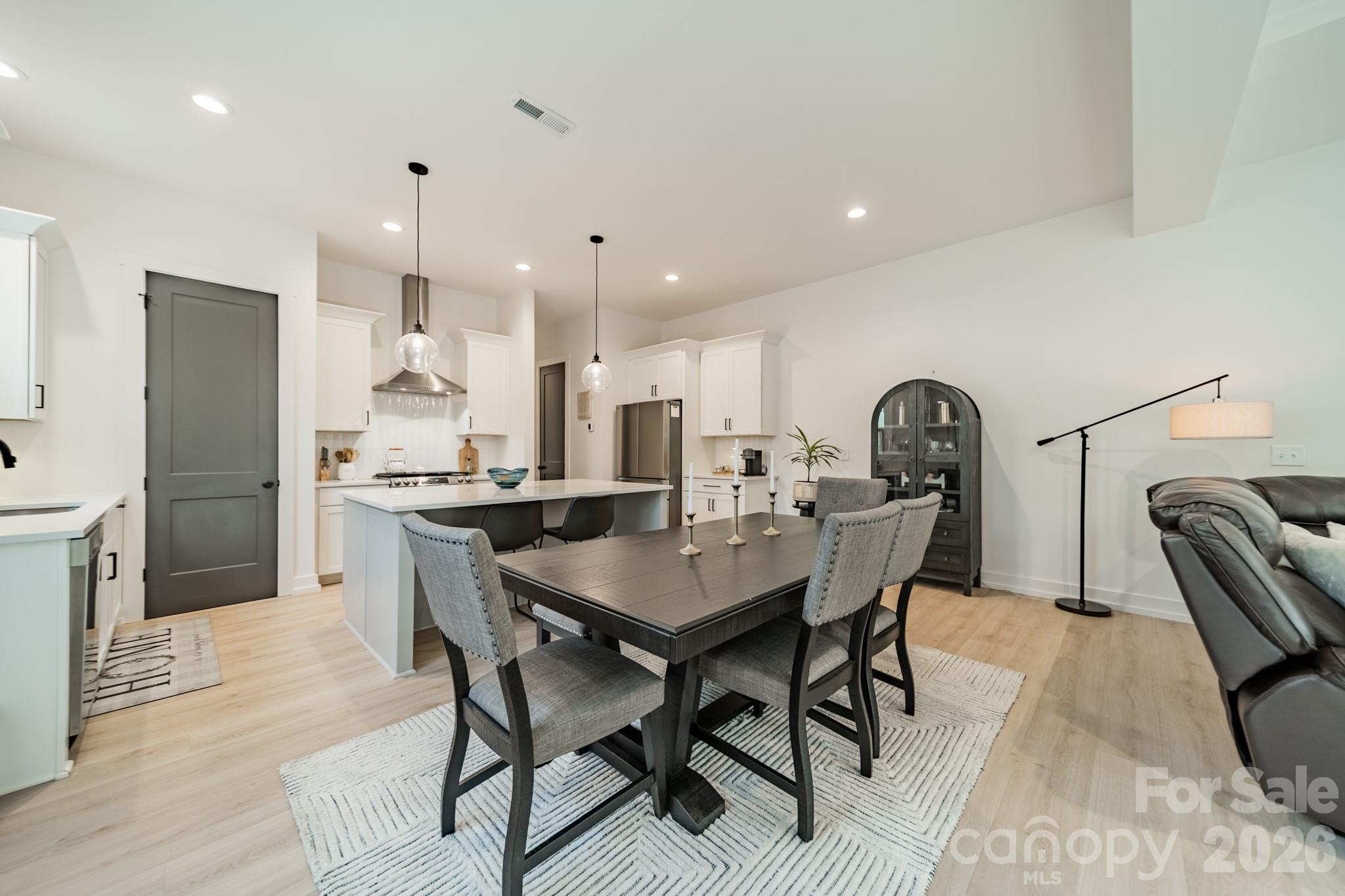608 Ambassador Street Charlotte NC 28208
