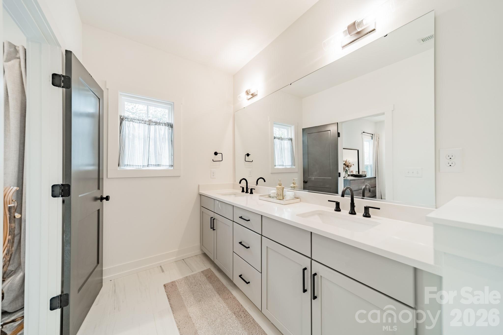 608 Ambassador Street Charlotte NC 28208