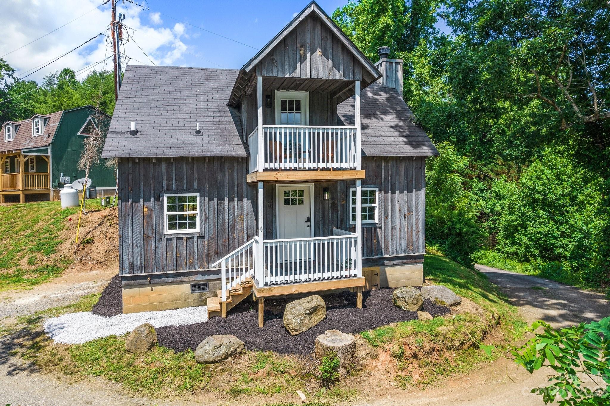 14 Collins Mountain Drive Asheville NC 28804