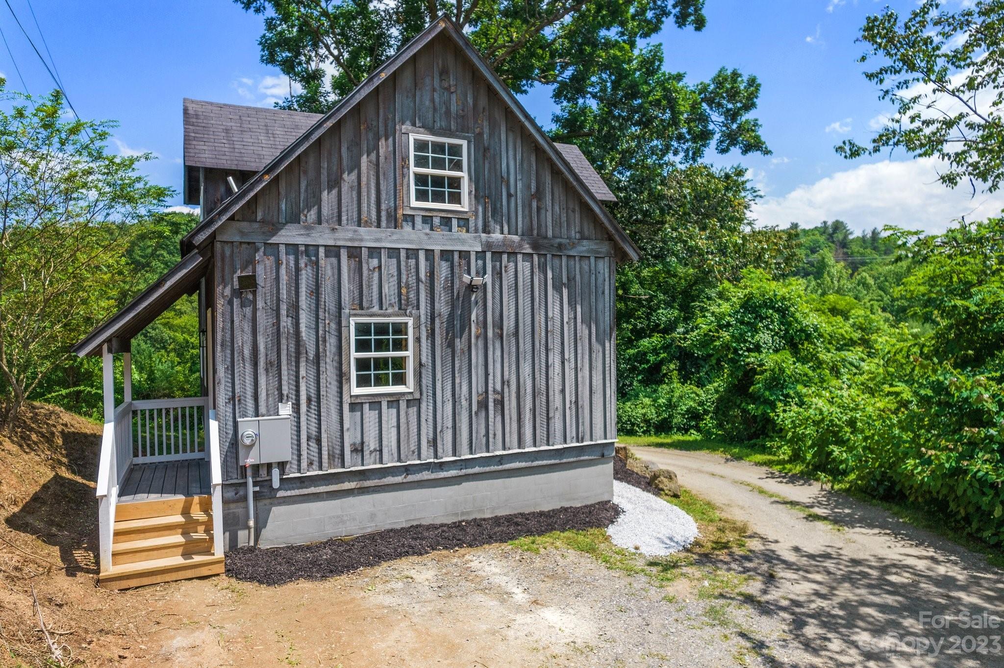 14 Collins Mountain Drive Asheville NC 28804