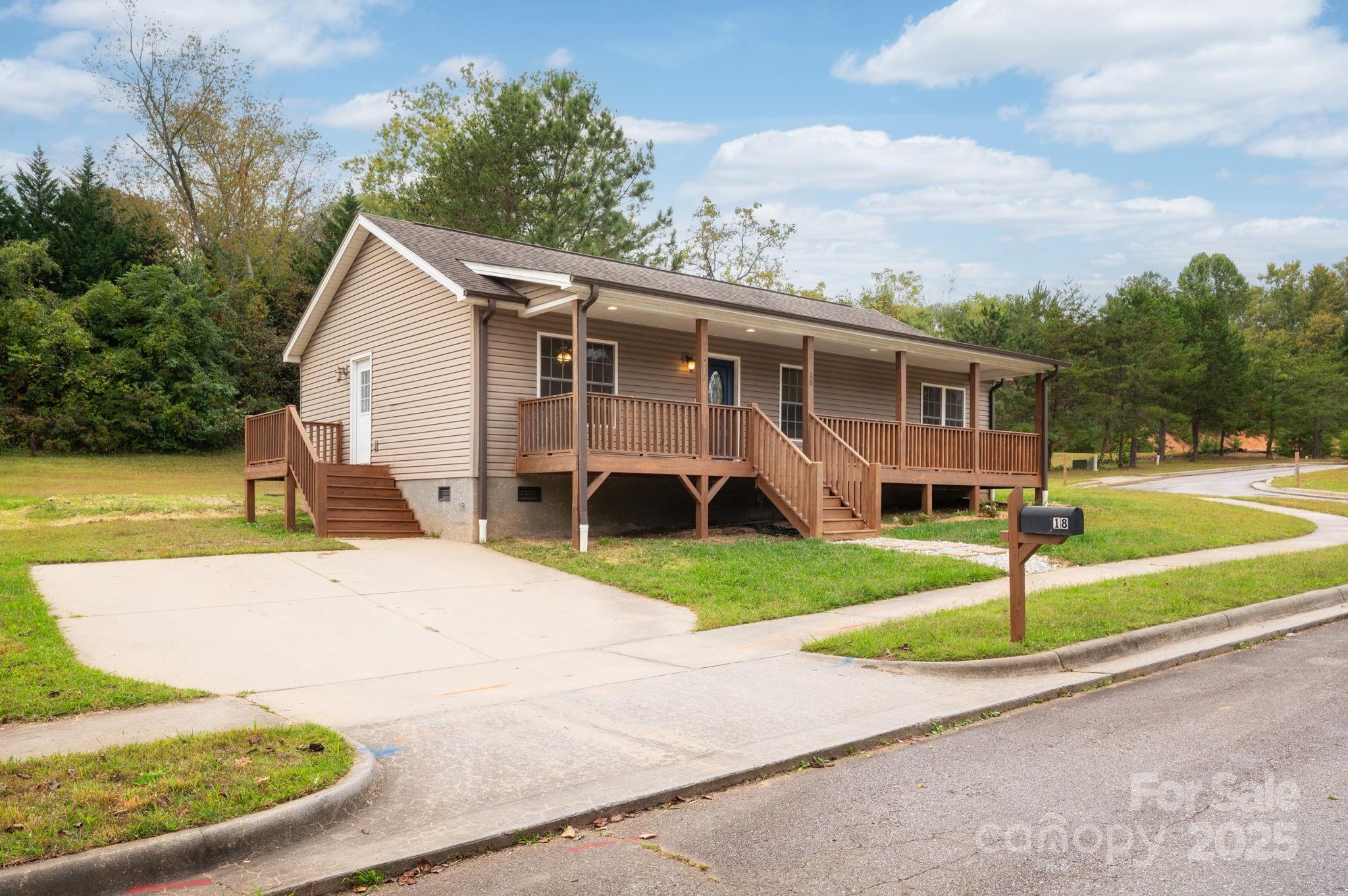 18 Alex Way Asheville NC 28806