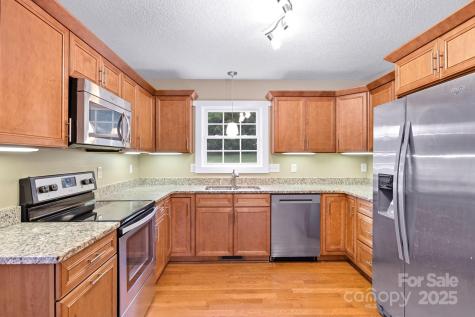 18 Alex Way Asheville NC 28806